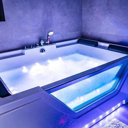 Domek Hot Tub Jacuzzi Chillout Kołobrzeg Exterior foto